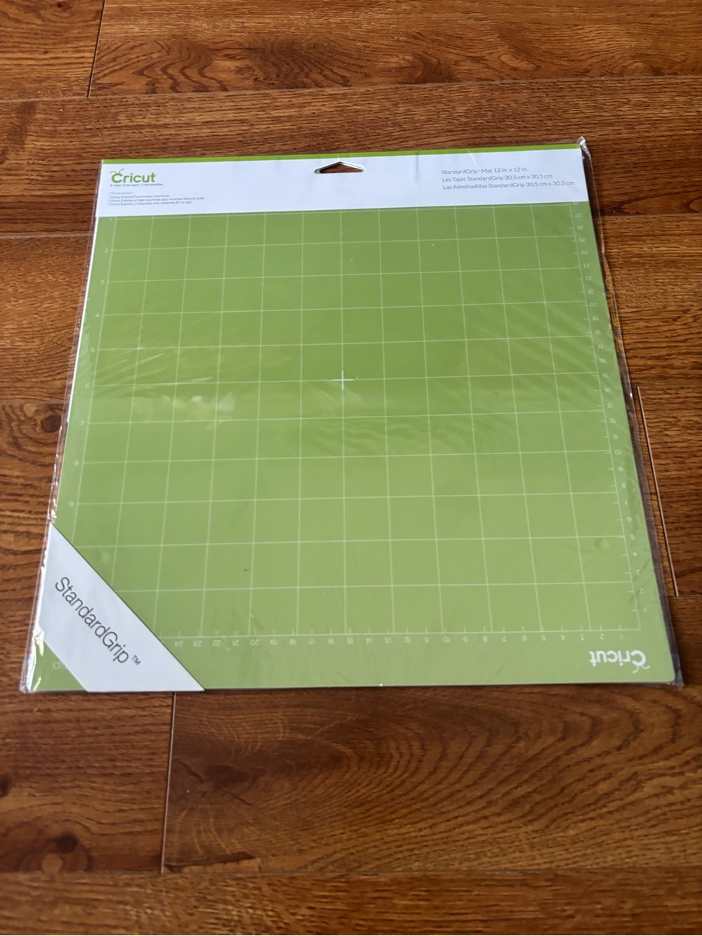 Cricut StandardGrip Cutting Mat in Lime Green